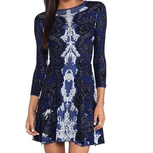 BCBGMAXAZRIA Alma Relief-Jacquard Lace Dress